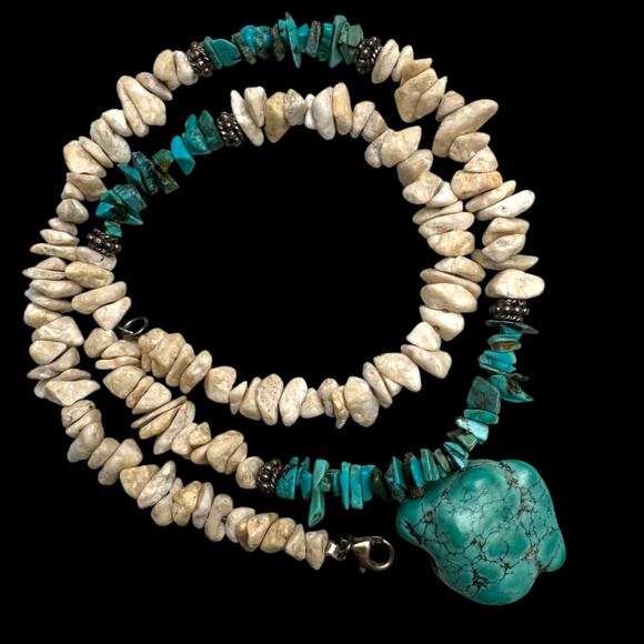 Chunky Turquoise Pendant Necklace Stone Chip Beads Boho Southwestern Style - Picture 1 of 5